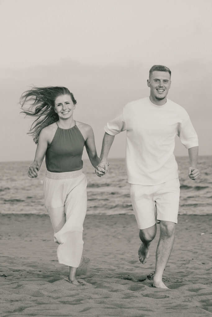 wedding pictures at the beach