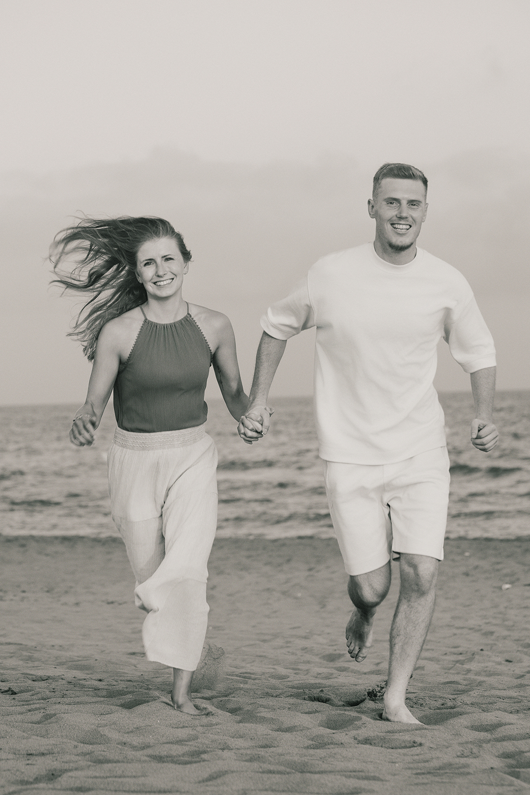 wedding pictures at the beach